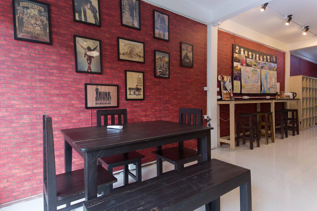 Mana Hostel Бангкок Екстер'єр фото
