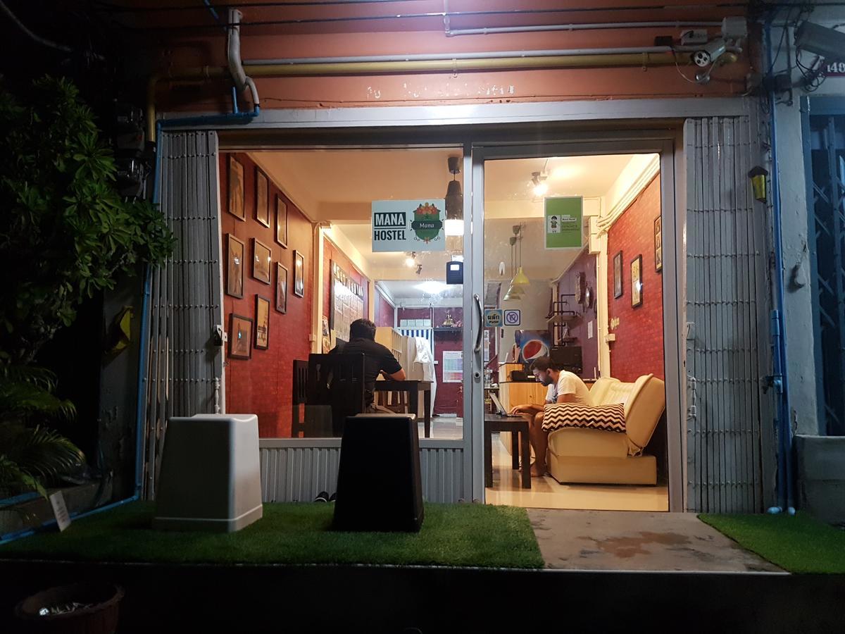Mana Hostel Бангкок Екстер'єр фото