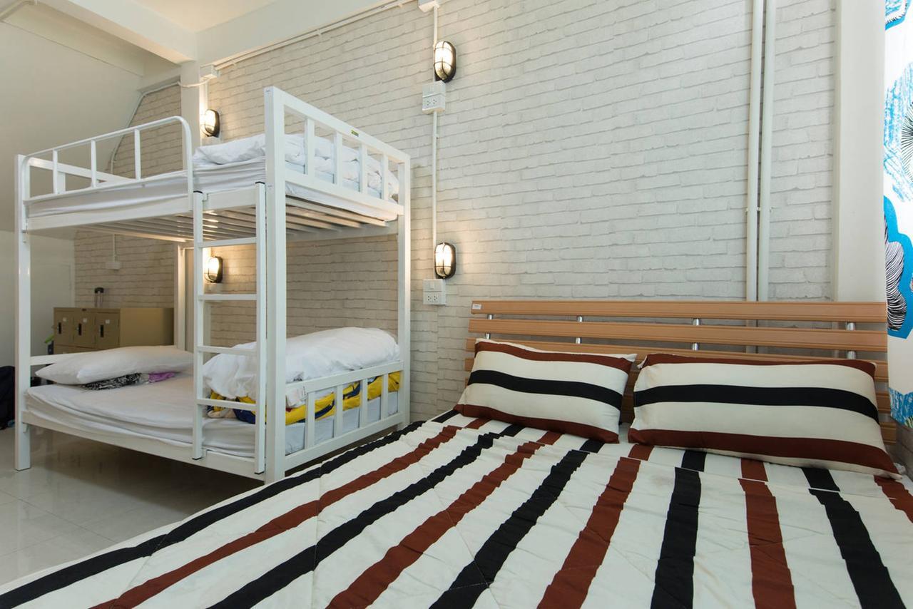 Mana Hostel Бангкок Екстер'єр фото
